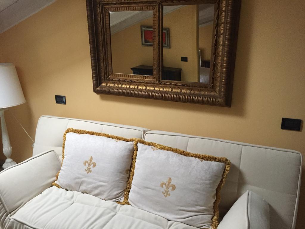 B&B A Casa Dell'Antiquario San Benedetto Po Kamer foto