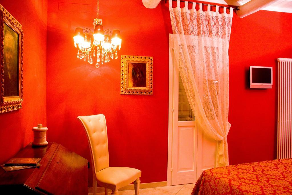 B&B A Casa Dell'Antiquario San Benedetto Po Kamer foto