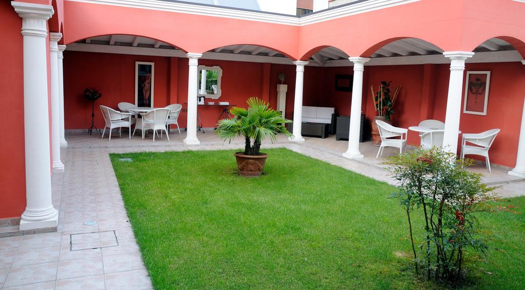 B&B A Casa Dell'Antiquario San Benedetto Po Buitenkant foto