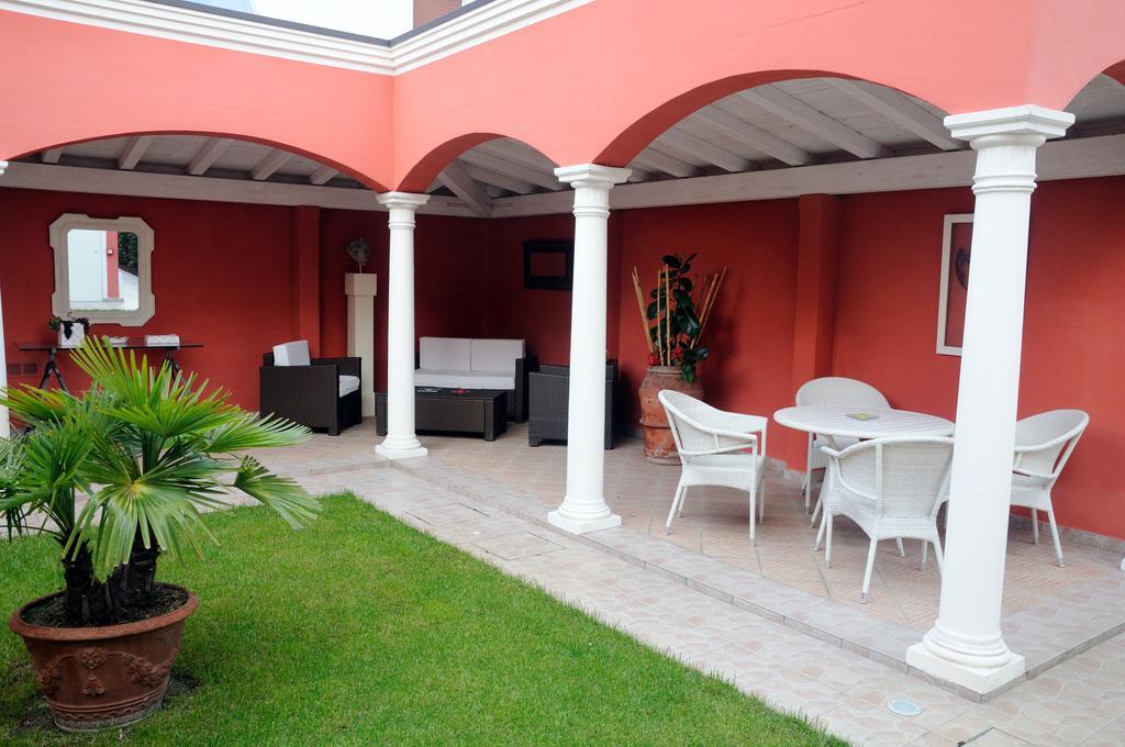 B&B A Casa Dell'Antiquario San Benedetto Po Buitenkant foto