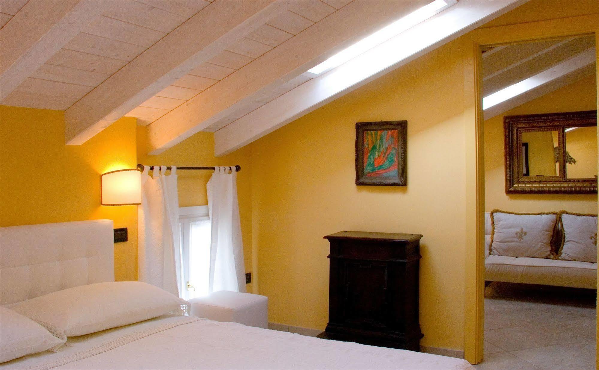 B&B A Casa Dell'Antiquario San Benedetto Po Buitenkant foto
