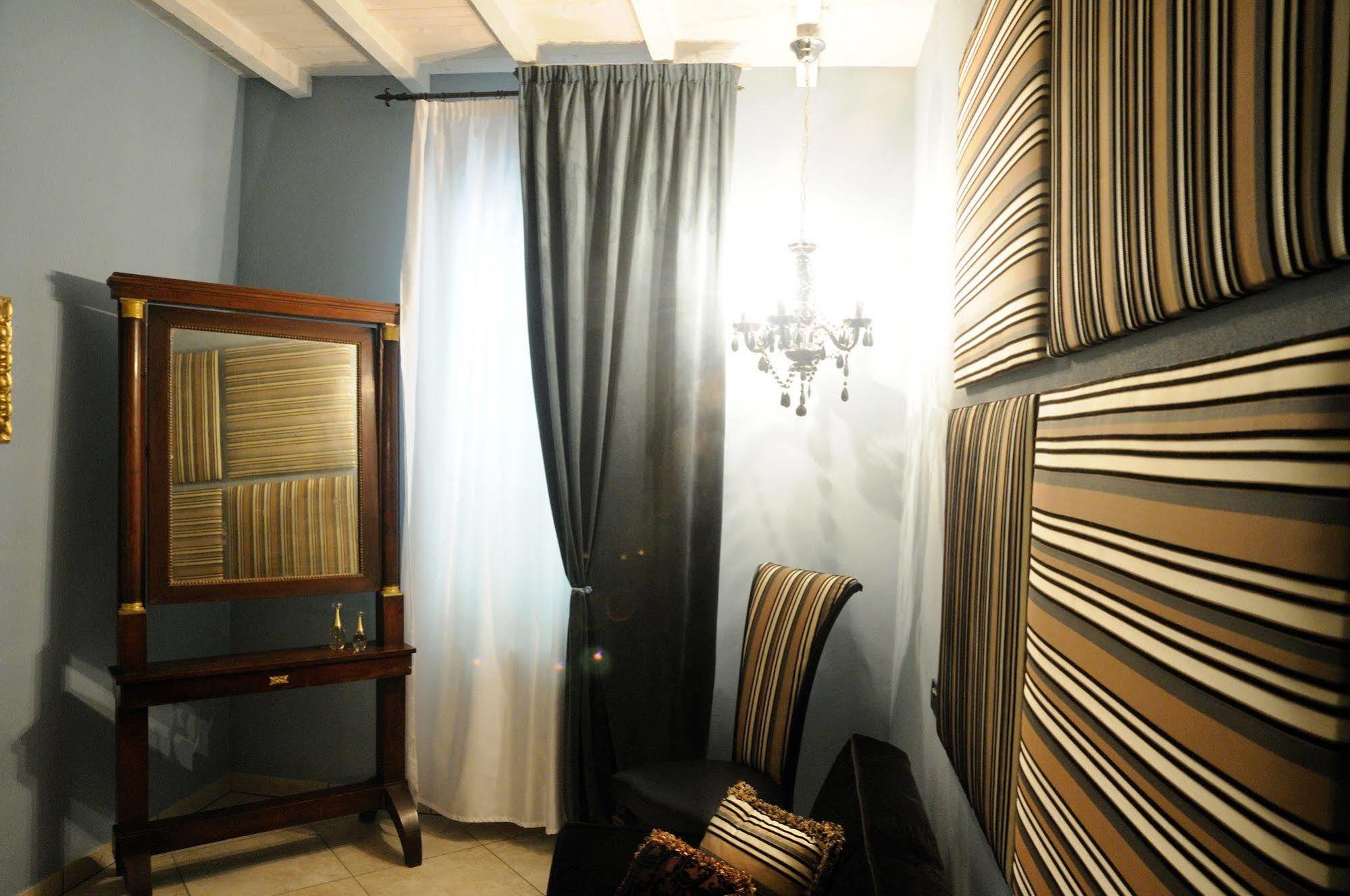 B&B A Casa Dell'Antiquario San Benedetto Po Buitenkant foto
